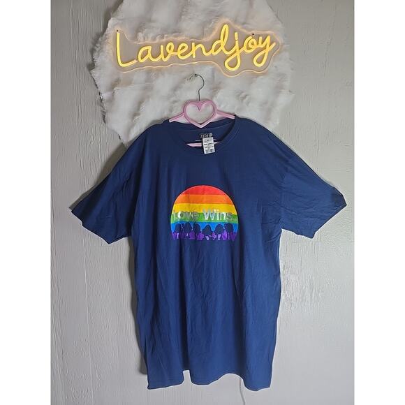 NWT M&Ms Official Plus 2X T-shirt Rainbow Pride Parade Casual Relaxed Fit - Picture 2 of 5